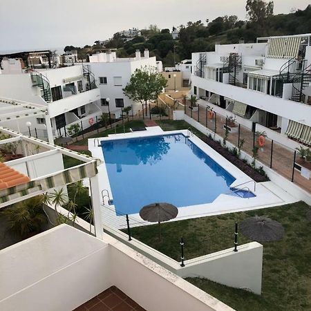 Apartamento Con Vista A La Piscina Lägenhet Benalmádena Exteriör bild