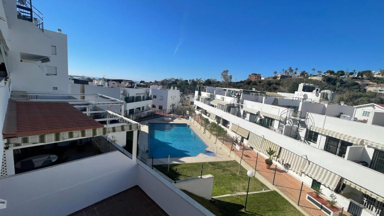 Apartamento Con Vista A La Piscina Lägenhet Benalmádena Exteriör bild