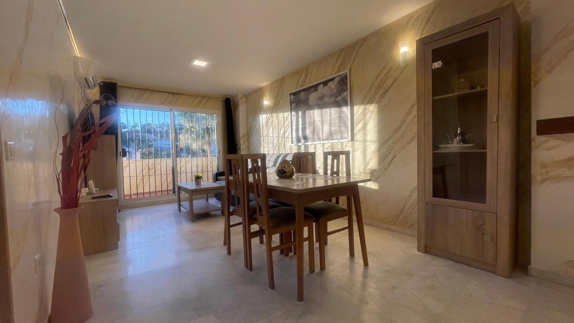 Apartamento Con Vista A La Piscina Lägenhet Benalmádena Exteriör bild