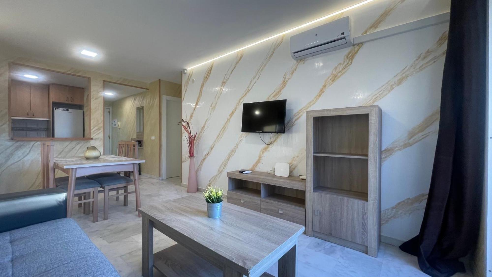 Apartamento Con Vista A La Piscina Lägenhet Benalmádena Exteriör bild