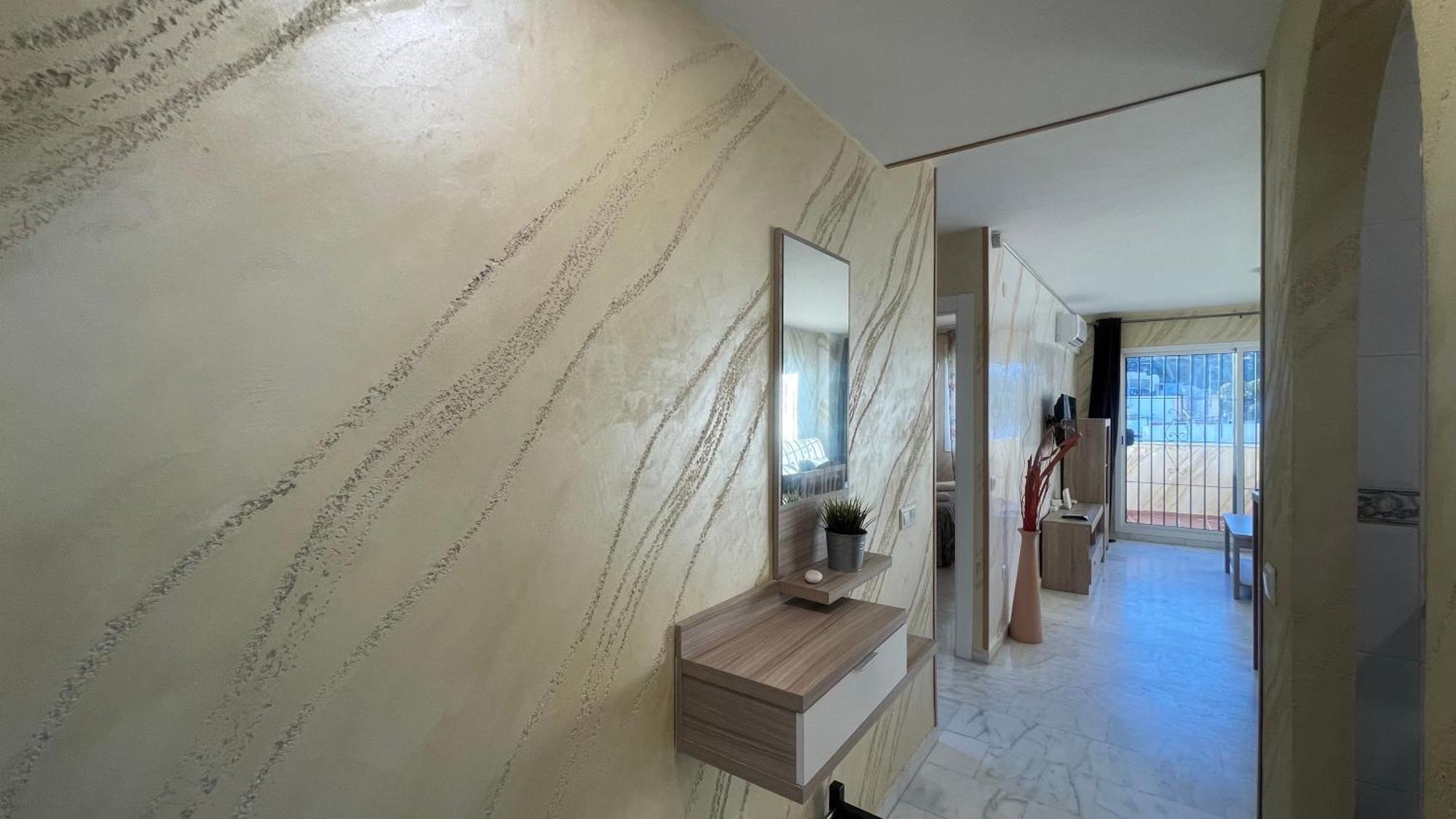 Apartamento Con Vista A La Piscina Lägenhet Benalmádena Exteriör bild