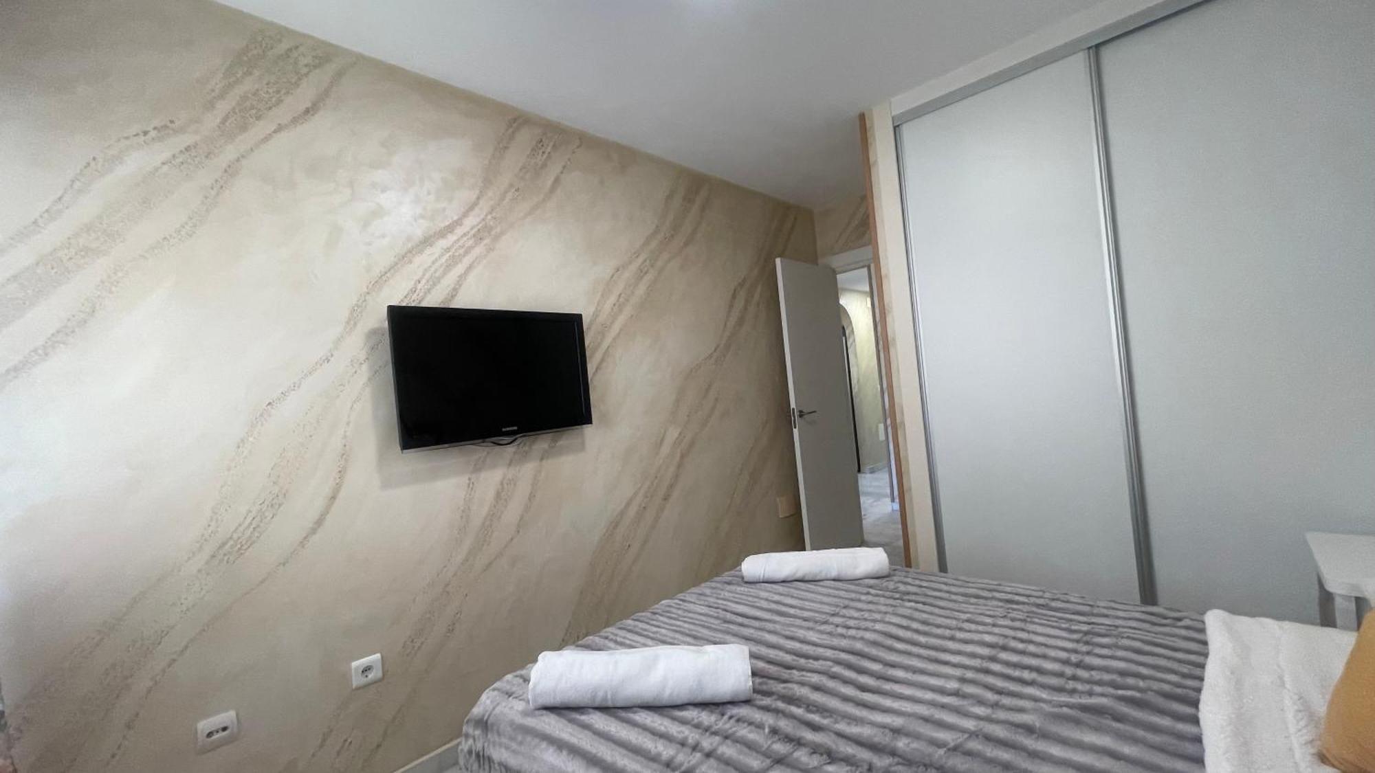 Apartamento Con Vista A La Piscina Lägenhet Benalmádena Exteriör bild
